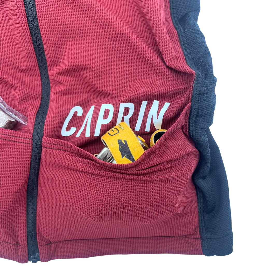 Photo du portage avant gauche du maillot de trail Cargo de Caprin